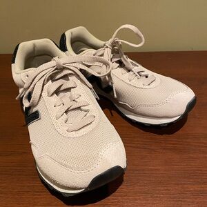 New Balance Women’s 515 Sneakers Off White Beige Size 8